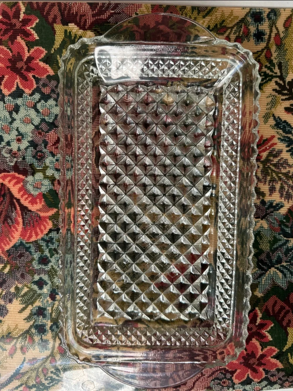 Clear Glass Vanity Tray with Diamond-Cut Texture - Elegant Display